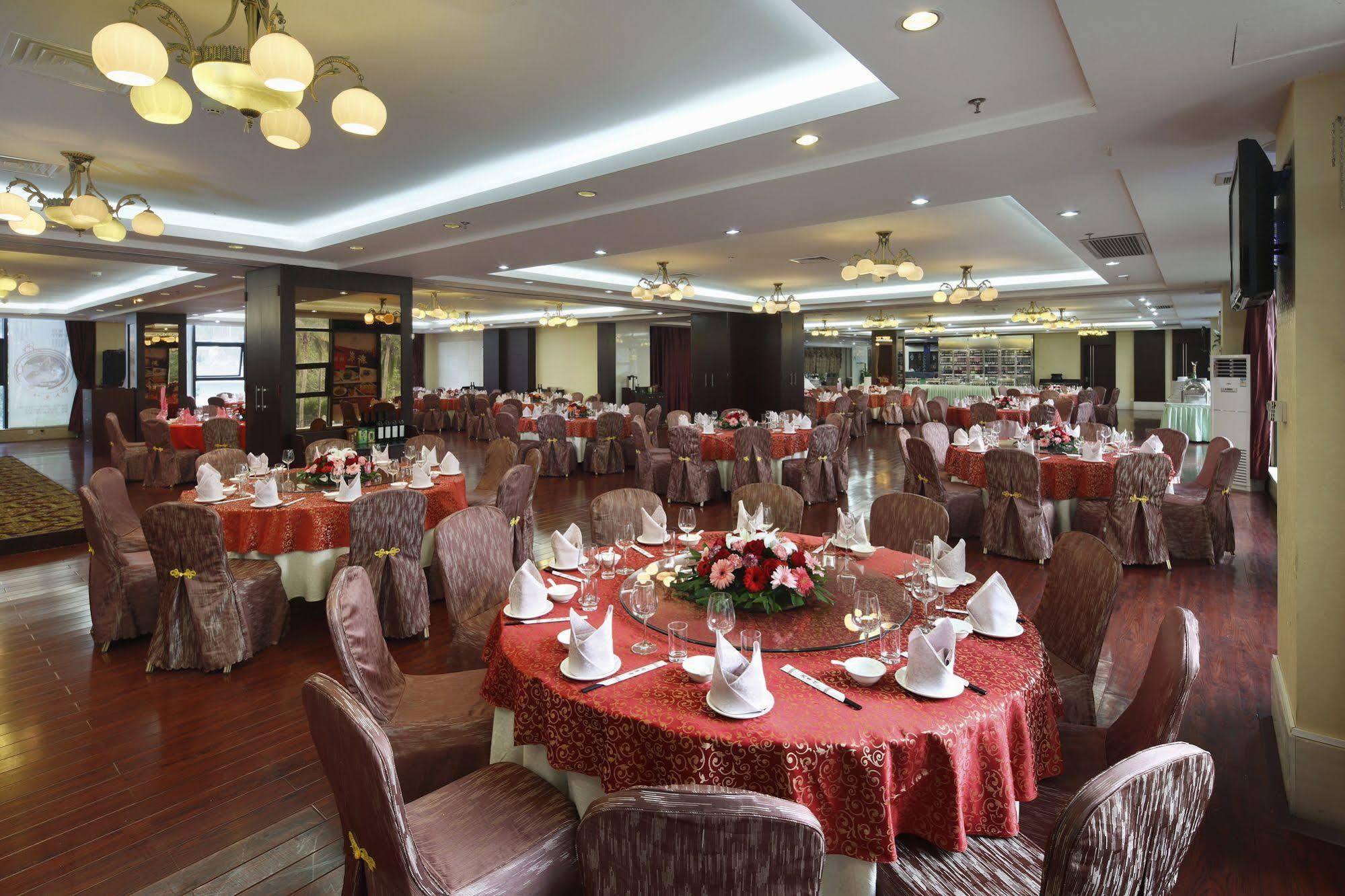 Gentle Grown Sanya Seashore Hotel מראה חיצוני תמונה